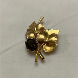 Gold Leaf Brooch with Smoky Brown Gemstone - Elegant Women’s Jewelry